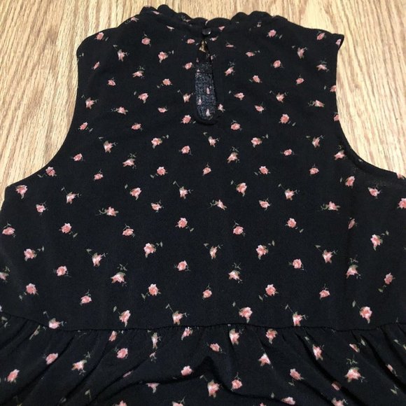 wallflower womens top blouse sleeveless smocked stretchy material size medium - Picture 11 of 12